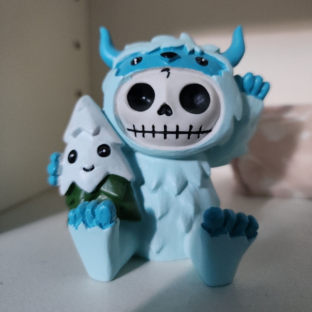 Everest Furrybones Yeti The Snowman Figurine Small Furry Bones Skeleton Decor